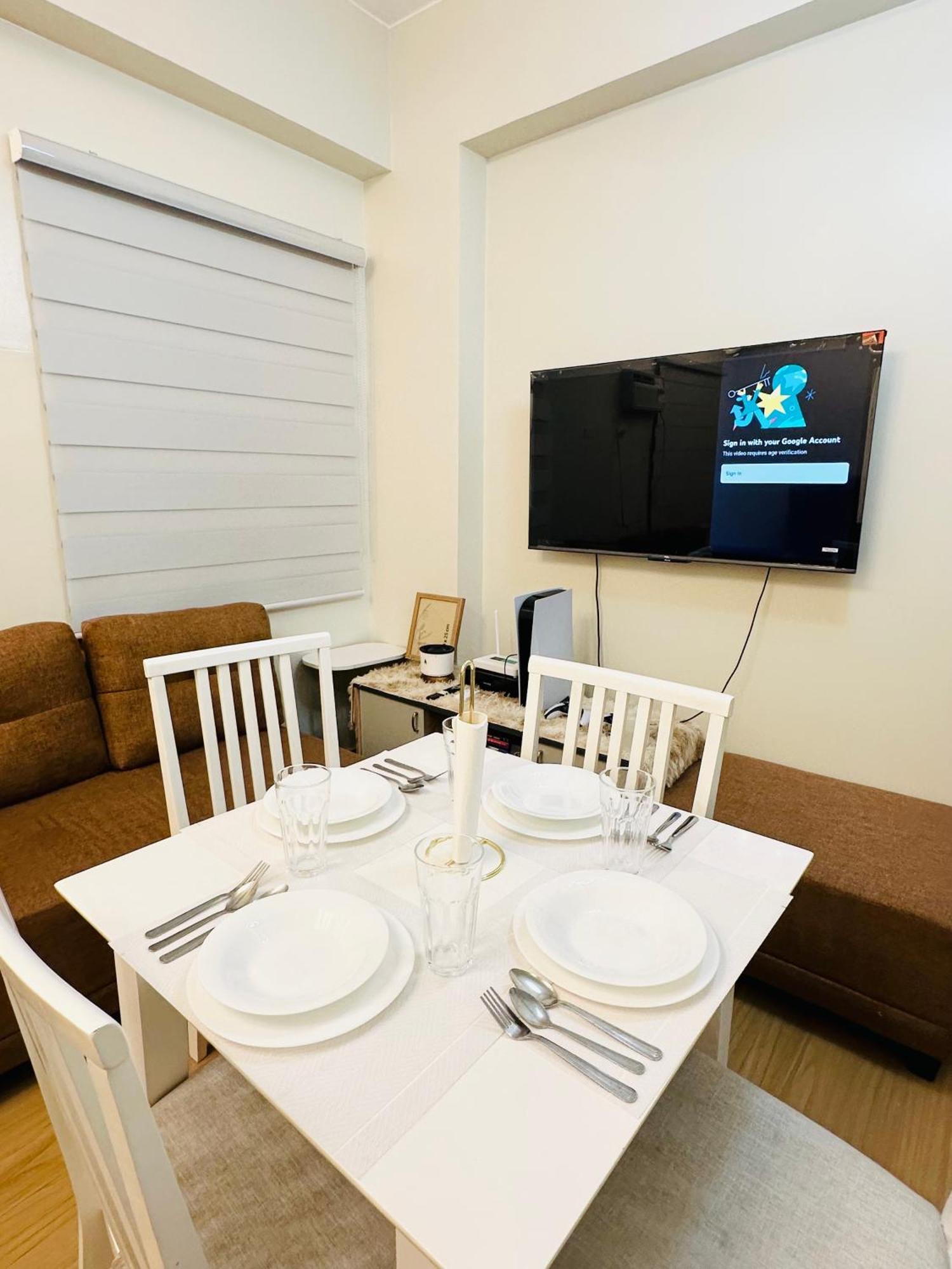 Starlight Suites Trece Martires Exterior foto
